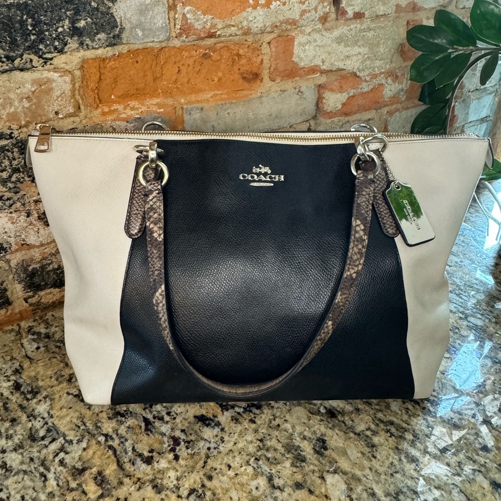 Coach Ava Tote Shoulder Bag In Exotic Trim Leather F35891 Gold / Black / White
